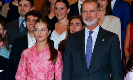 La princesa de Asturias elige un diseño de SIMORRA para las Audiencias previas a los Premios Princesa de Asturias