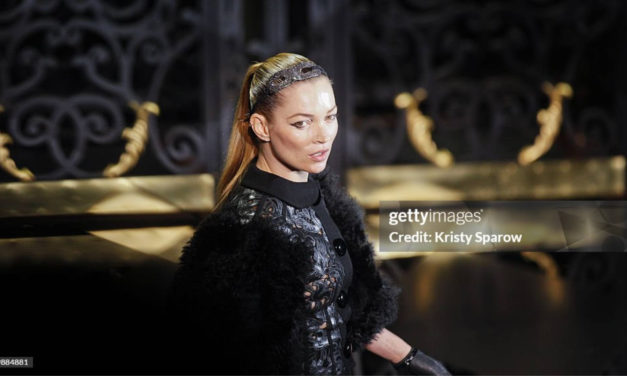 De Audrey Hepburn a Kate Moss, así llevan el accesorio del momento las que más saben de moda