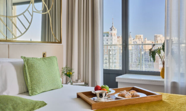 Una cita con el cosmos desde la Suite Real de Barceló Torre de Madrid