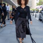 H.E.R LLEVÓ UN TOTAL LOOK DE TORY BURCH FW26