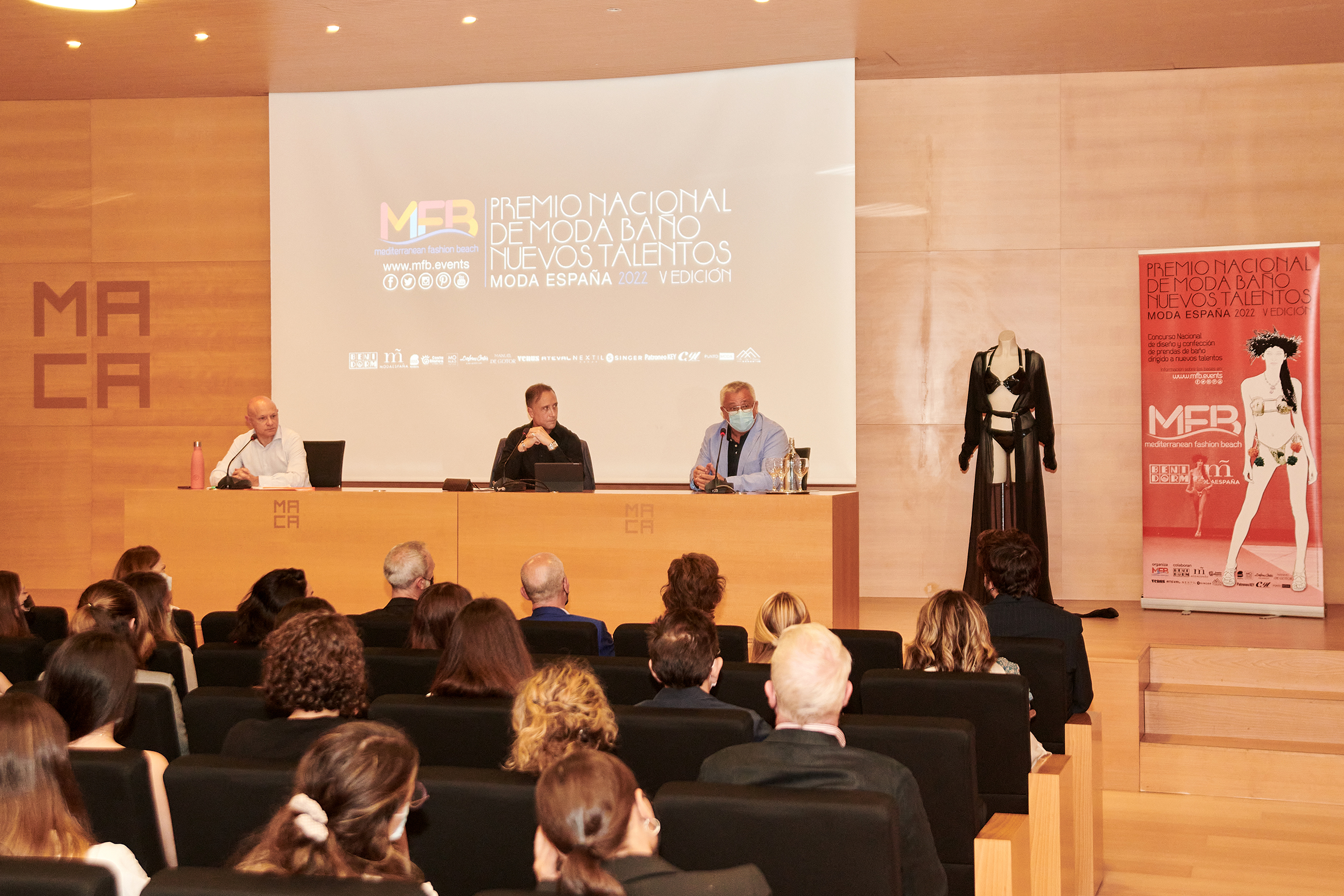 Mediterranean Fashion Beach (MFB) convoca la V Edición del Concurs o Nacional de diseño y confección en moda baño 2022, para seguir promocionando el talento de la moda Española.